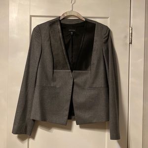 Judith & Charles jacket with snap closure